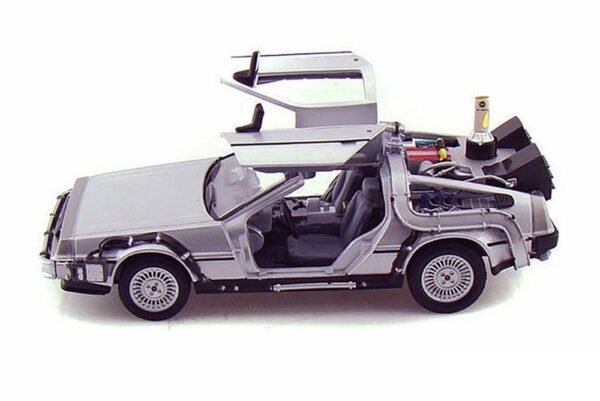 Delorean Volver al Futuro Parte 2 - Imagen 3