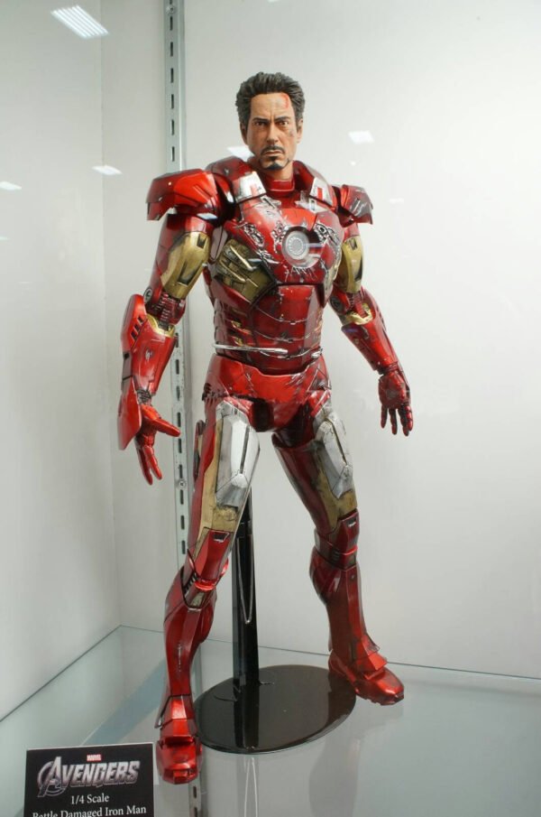 Iron Man Battle Damaged Neca 45CM iluminado - Imagen 3